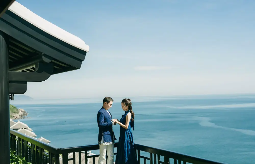 all inclusive resort vs cruise for honeymoon comparison