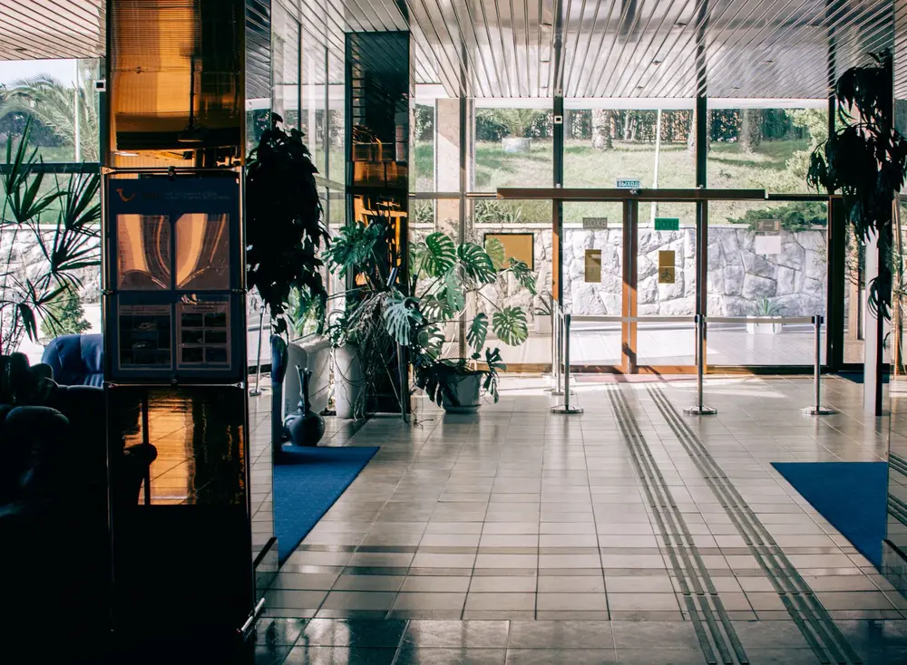 best hotels with fast wifi for remote workers traveling USA UK