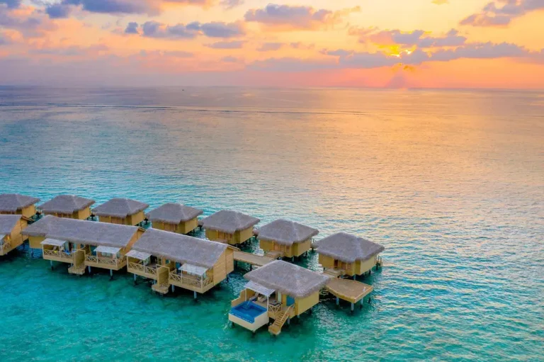 how to plan a honeymoon on a budget cost guide USA Canada