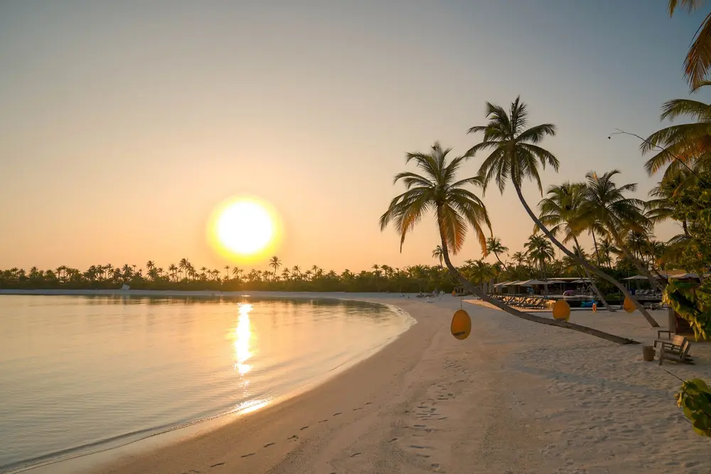 romantic hotel weekend getaway cost ideas United States couples guide