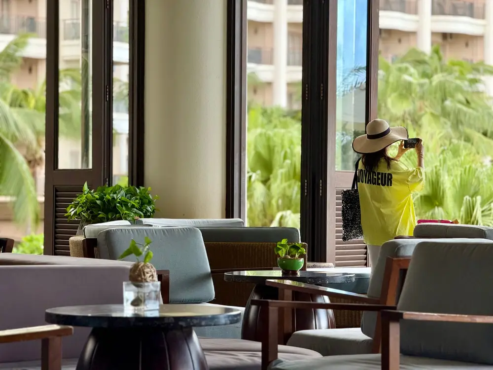 tips for booking cheaper business hotels cost in Europe guide