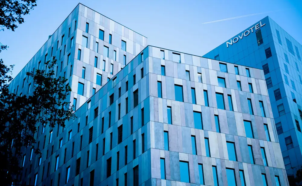 tips for booking cheaper business hotels cost in Europe guide